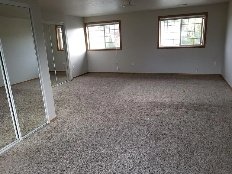 17404 NE 26th Way — Photo 15