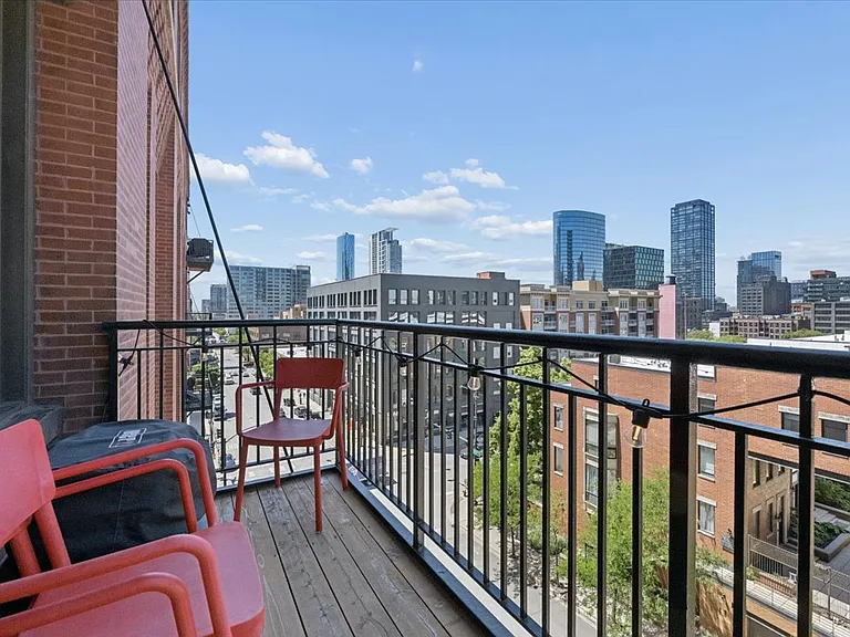 616 W Fulton St #510 — Photo 16