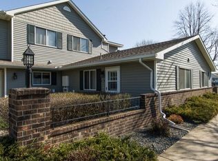 7646 15th Street Ln N, Oakdale, MN 55128