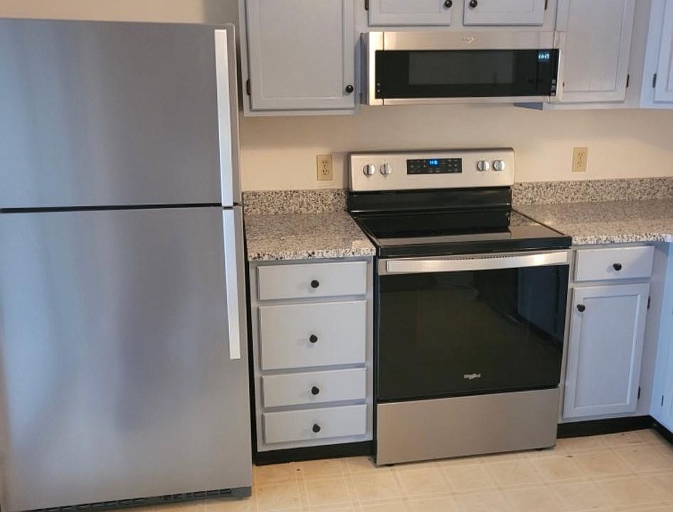 BRAND NEW UPDATED KITCHEN