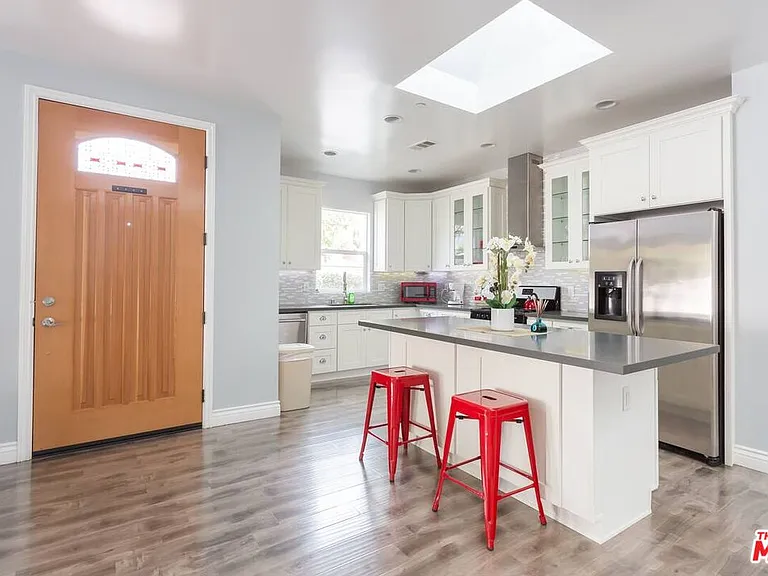 7311 Gaviota St — Photo 9