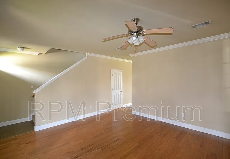 2117 Cypress Hall Aly — Photo 6