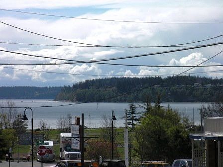 4th image of 630 SE Fidalgo Ave APT 1