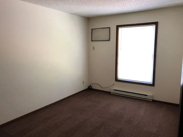 1108 Meridian Heights Dr — Photo 5