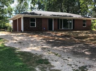 815 S 10th St, Lanett, AL 36863