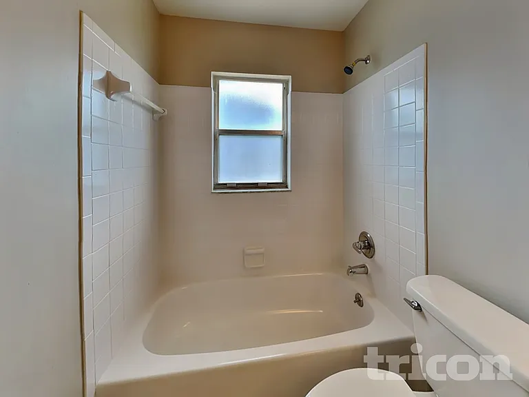 914 Whisper Lake Dr — Photo 14