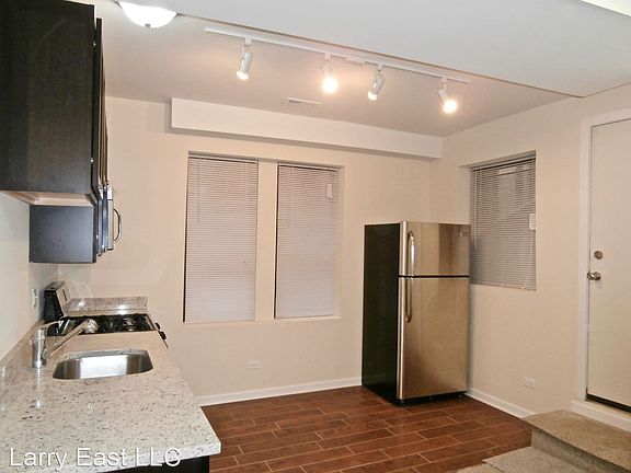 3rd image of 3001 W Lawrence Ave #3199596