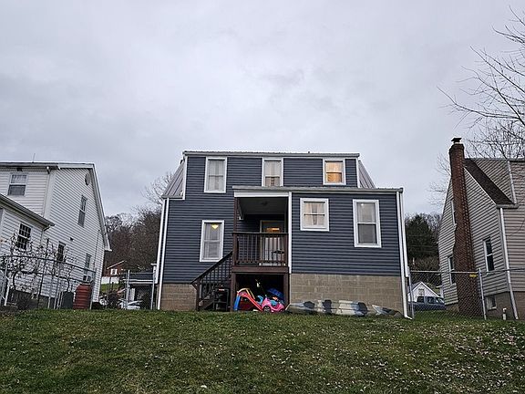 5th image of 922 5th Street