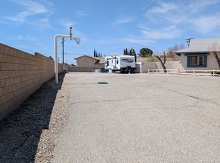 17980 Manitou Rd #B, Apple Valley, CA 92307