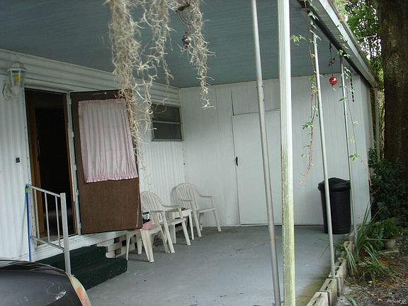 carport view