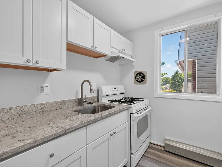5821 Field Pl NE — Photo 17