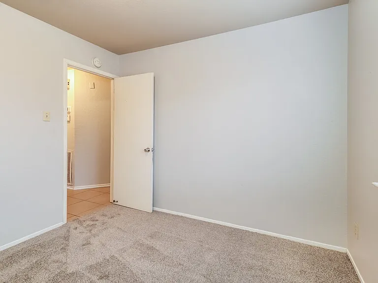 16227 Corsair Rd — Photo 17