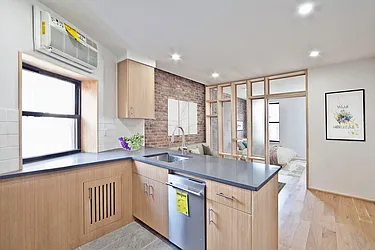 Rented by R New York