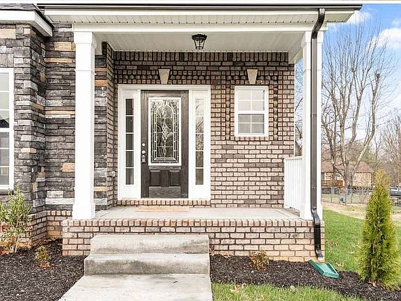 5th image of 150 Duchess Ct