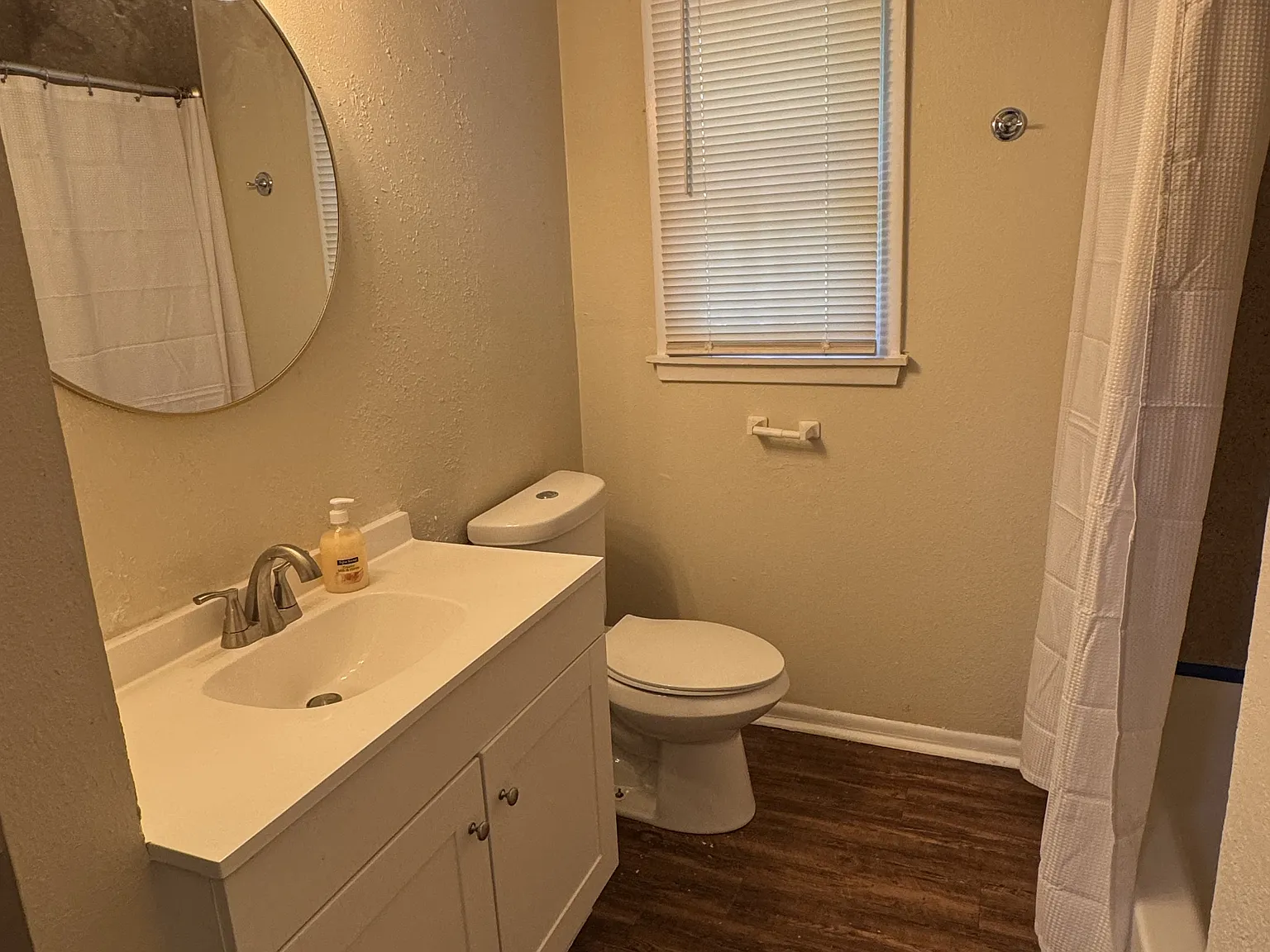 2713 Halbert - 1 — Photo 2