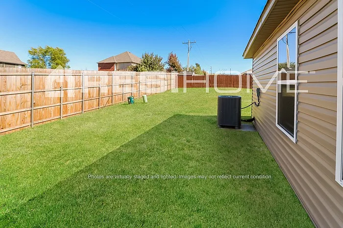 9441 SW 37th St — Photo 16
