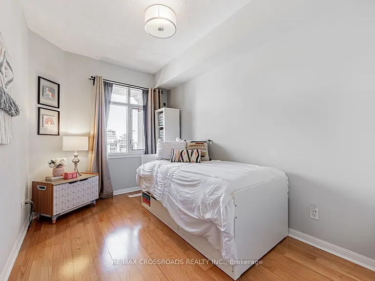 550 Front St W #614 — Photo 20