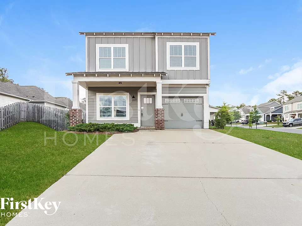 2745 Village Pl