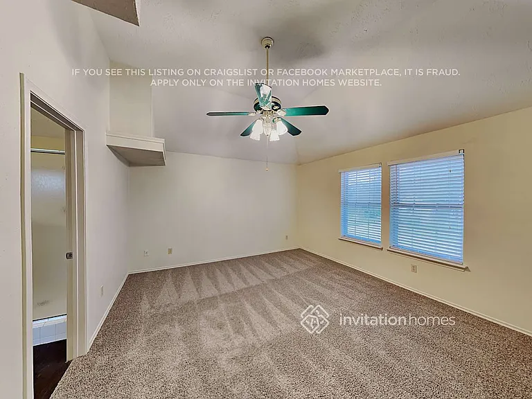 10514 Wayward Wind Ln — Photo 7