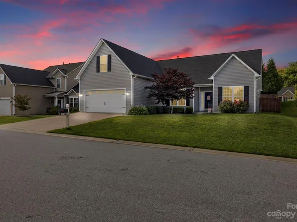 105 E Swift Creek Rd, Fletcher, NC 28732