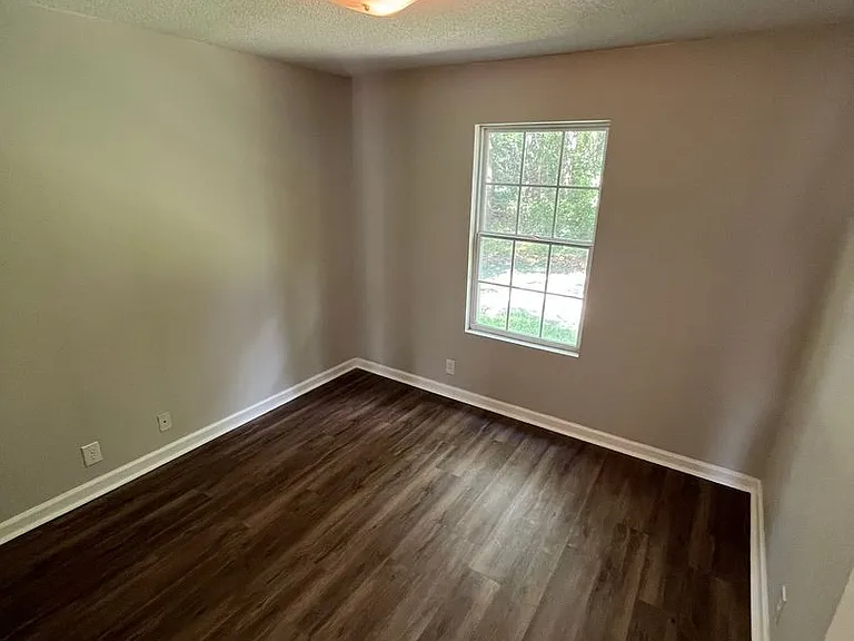 807 Ash Street Ext — Photo 6