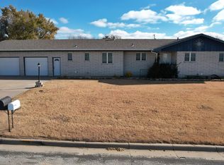 720 N 2nd St, Wakeeney, KS 67672