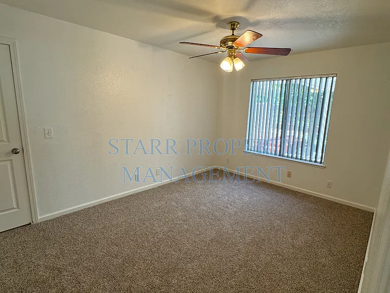 10086 River Falls Cir — Photo 8