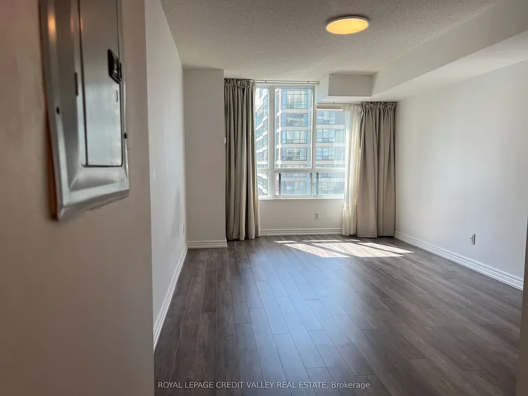 156 Enfield Pl #2205 — Photo 16
