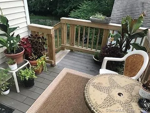 Porch (previous tenant furnishings)