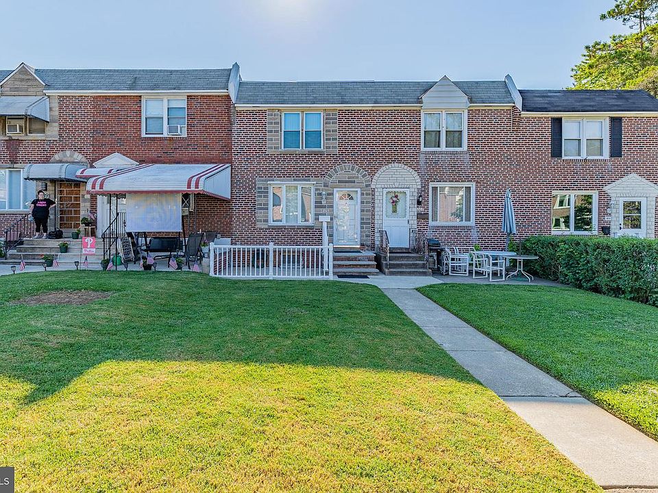 1st image of 805 Park Dr