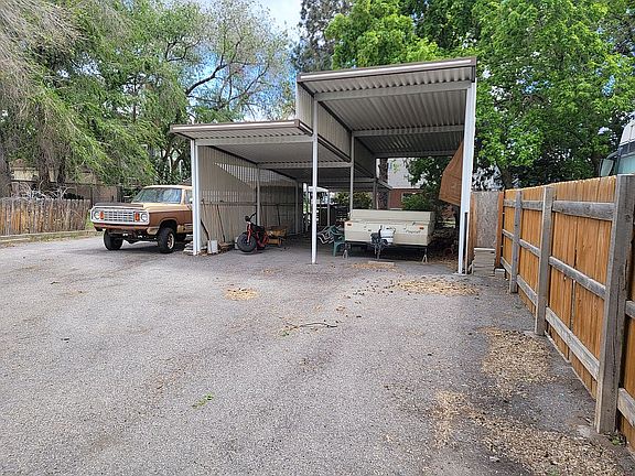 5th image of 42 E Pioneer Ave
