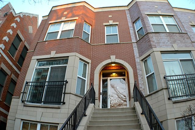 1st image of 4055 S Lake Park Ave #2