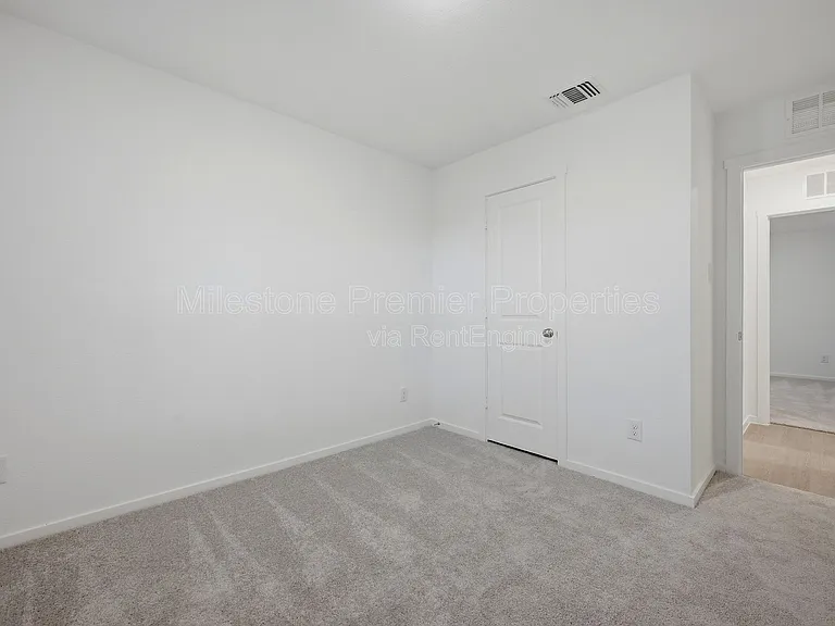 209 Cattail Ln — Photo 14