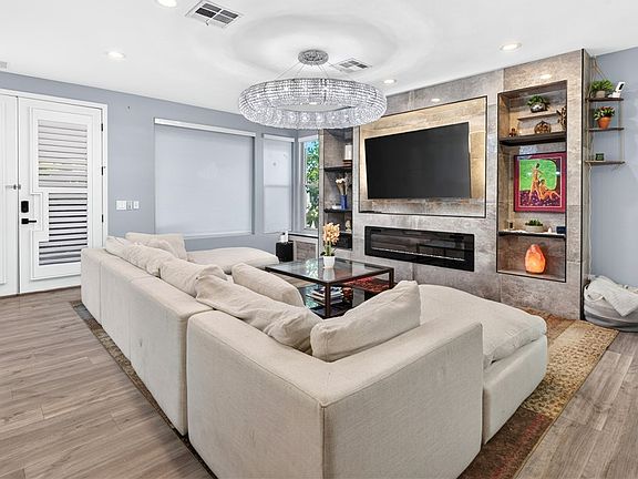 3rd image of 8413 Willow Point Ct
