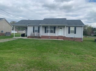 205 Canova Dr, Shelbyville, TN 37160