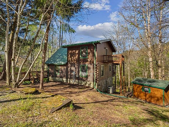 3rd image of 339 Sunrise Valley Rd