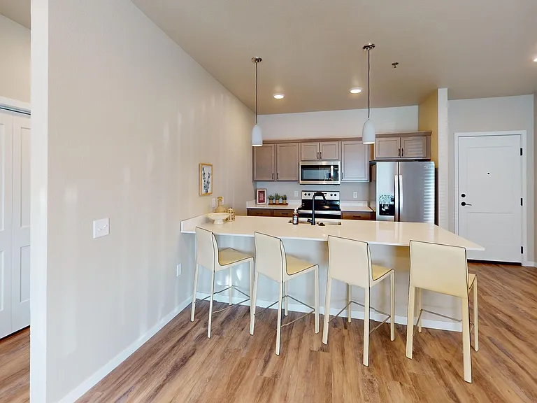 10Bedrock Apartments — Photo 47