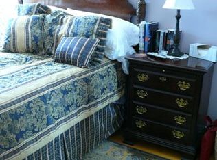 27 Worsted St APT 2A, Franklin, MA 02038