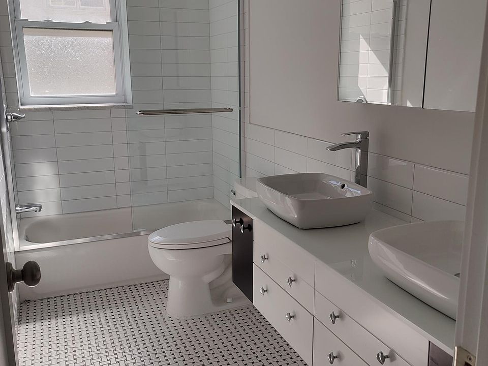 1st image of 2060 80th St APT 1R