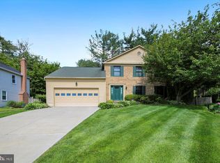 7017 Maple Tree Ln, Springfield, VA 22152