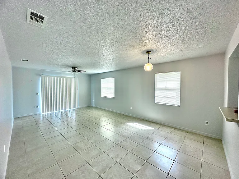 190 Bamboo Dr #B — Photo 12