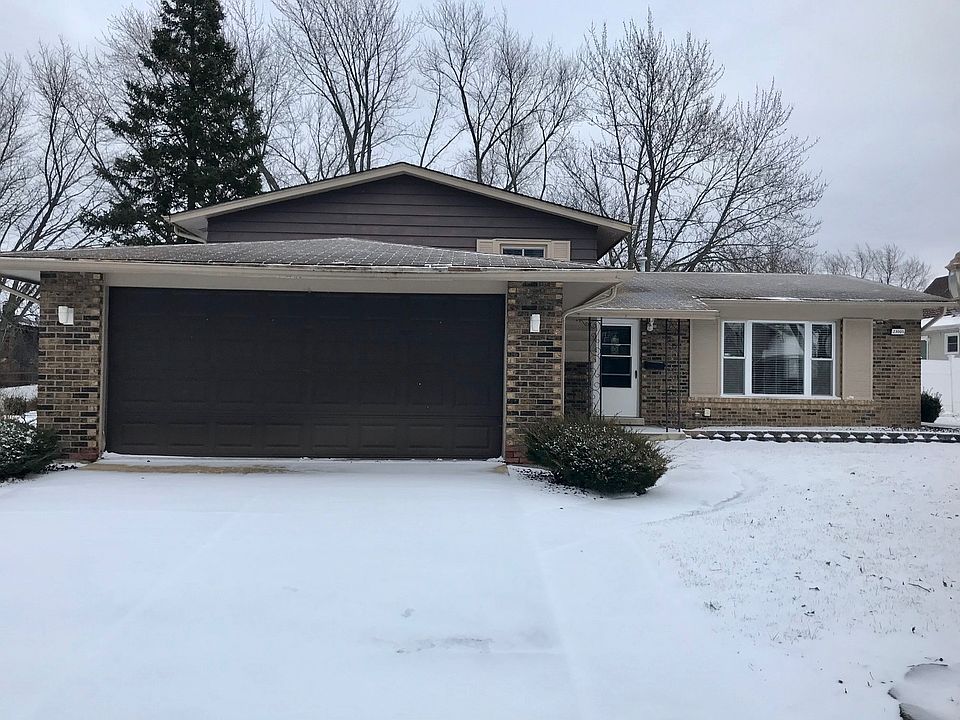 1st image of 23005 Valley Dr