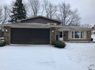 23005 Valley Dr, Richton Park, IL 60471
