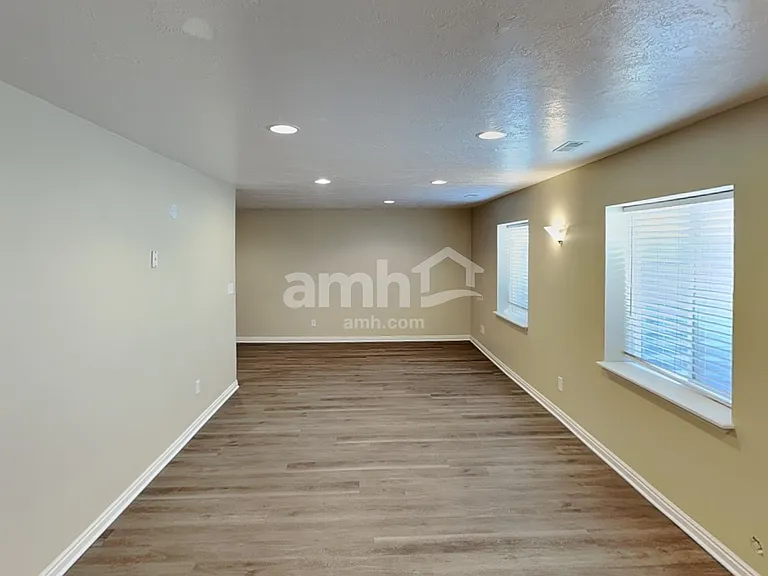 1265 E Loafer View Dr — Photo 5