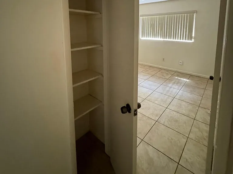 5206 SW 91st Ave #2 — Photo 4