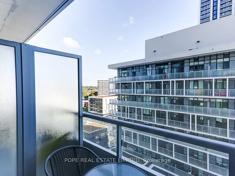 225 Sumach St #W1002 — Photo 16