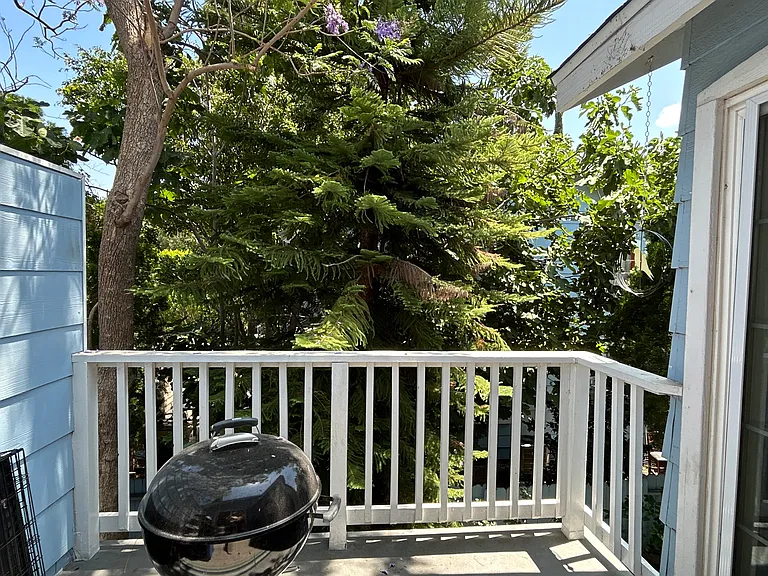7025 Glade Ave — Photo 15
