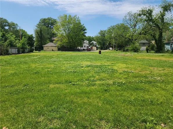 N Grand St, Pittsburg, KS 66762