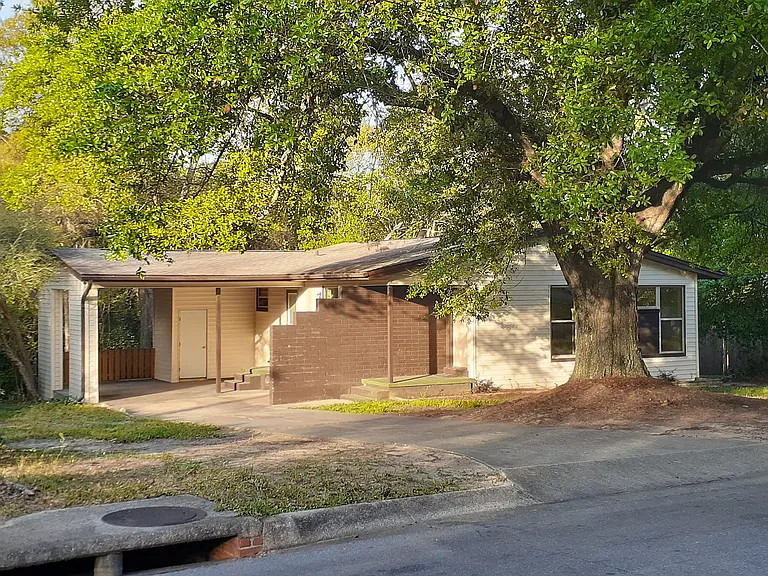 706 Valley Dr — Photo 15