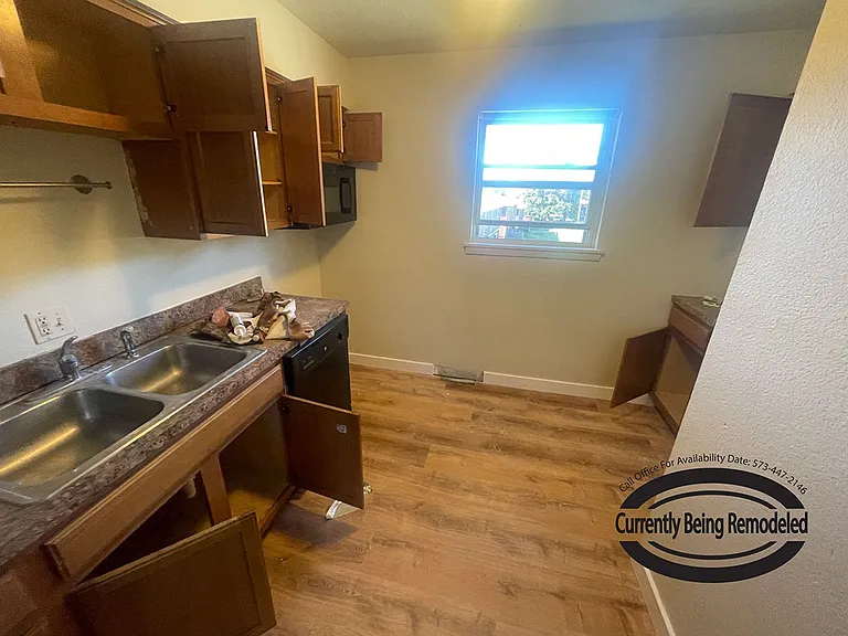 203 N West Blvd — Photo 14